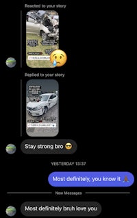 a screenshot of a text message with a picture of a car